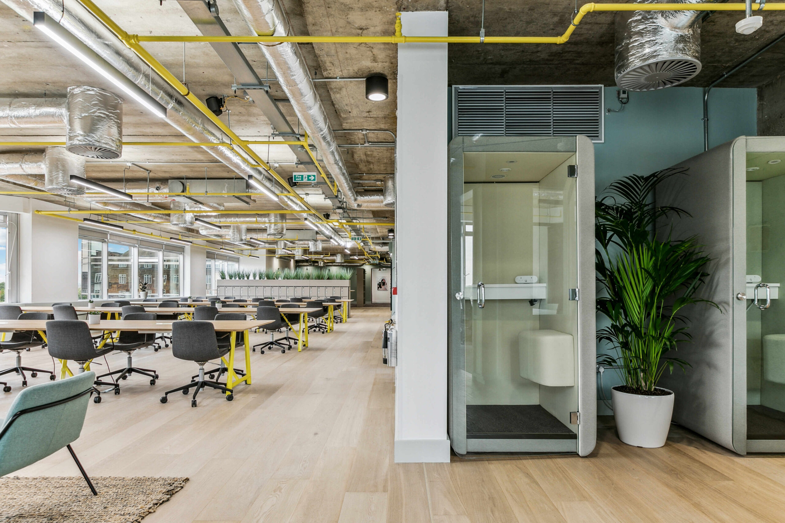 Flexible Meeting Rooms & Desks in Hammersmith