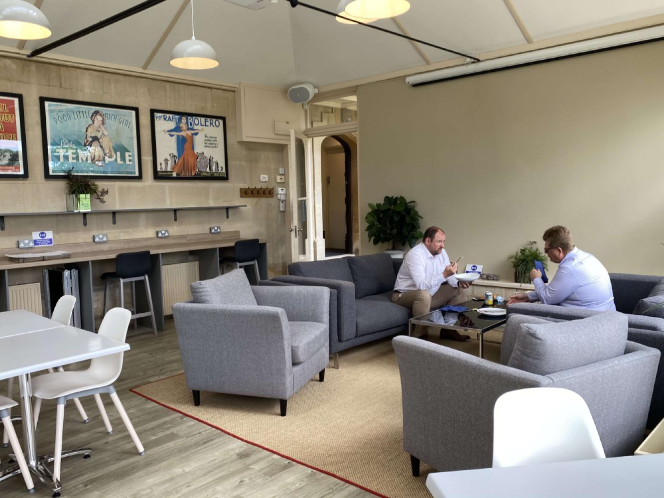 53fd1fd2-87fe-4e84-a2e2-35d507b5f95ejpeg