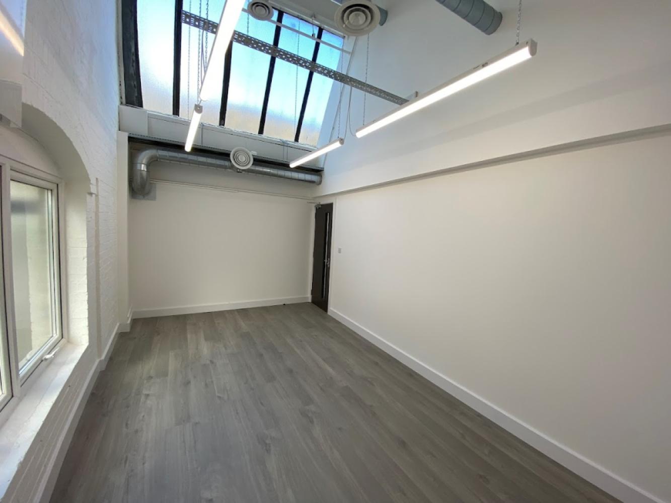 b94e6798-400c-45c6-b412-819bb56be059