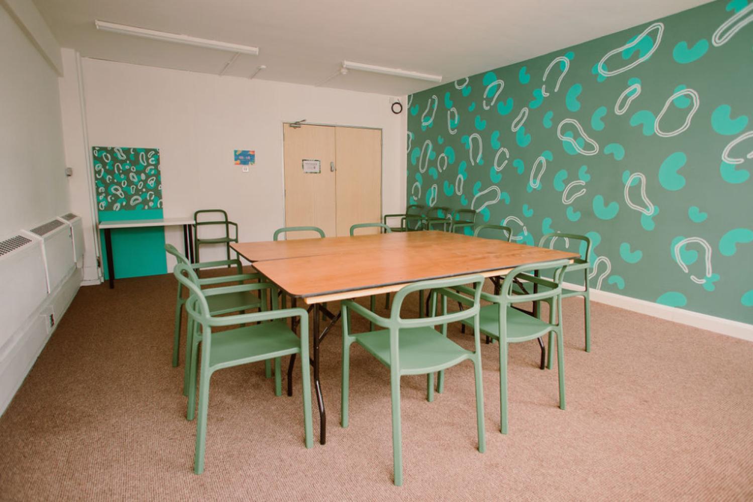 81b8624e-c072-4871-99ad-5207a68720bd_greenroom2