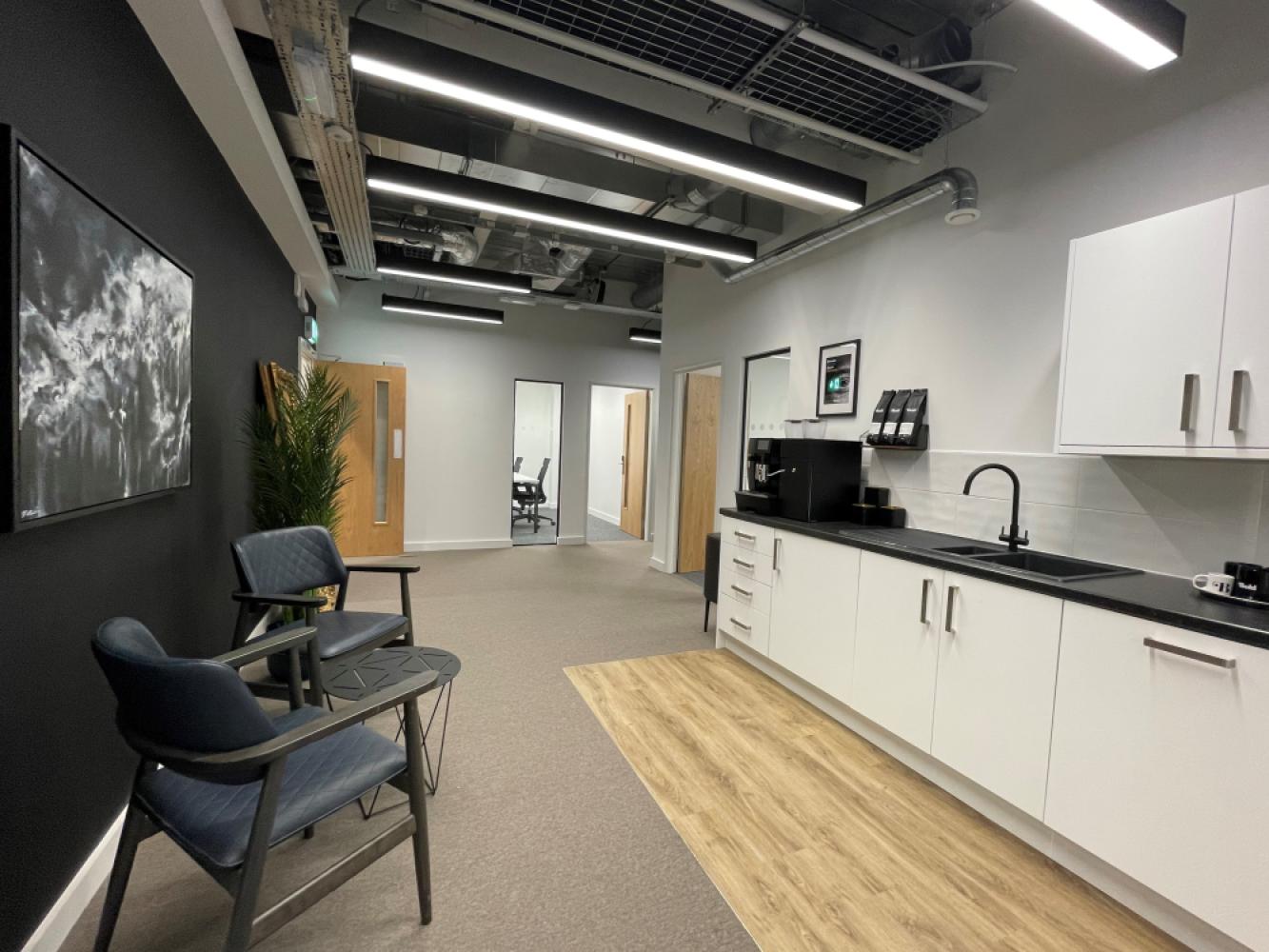 066dc0e8-89dd-428c-86d3-cb80bdb844e7_img_2007