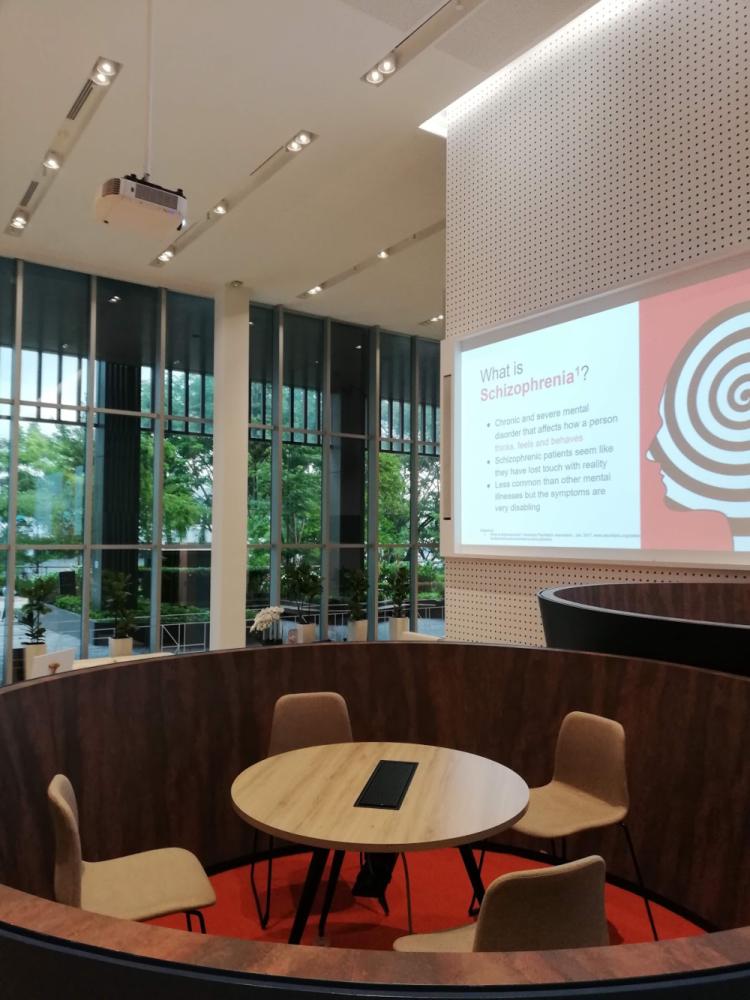 a7fdaa65-3f92-4053-8d6d-e8429669a7be