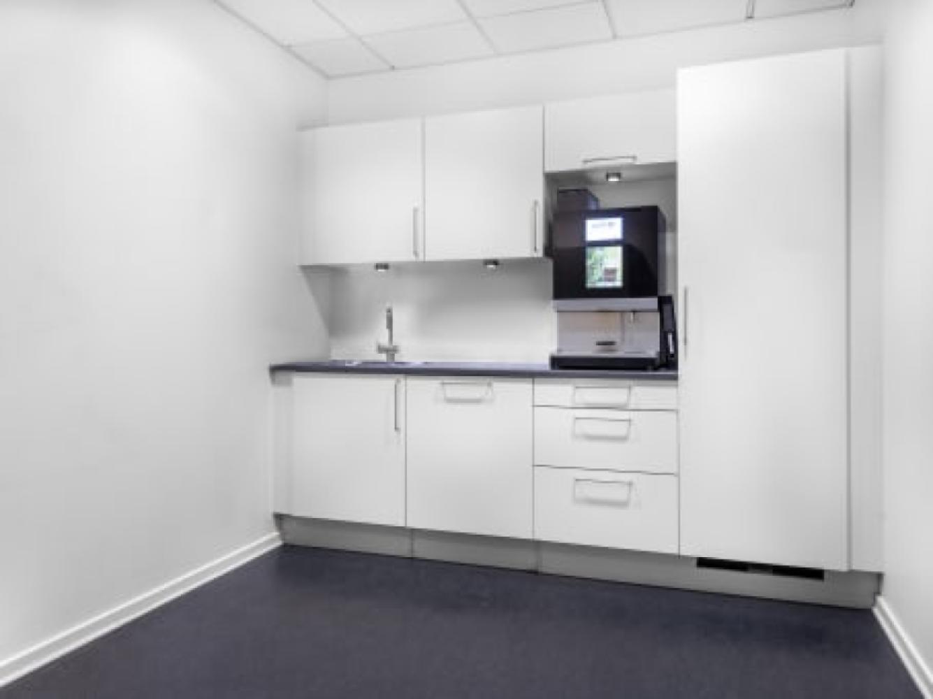 b6caf601-6aeb-4b3a-9f5b-0bbc437a8ca7