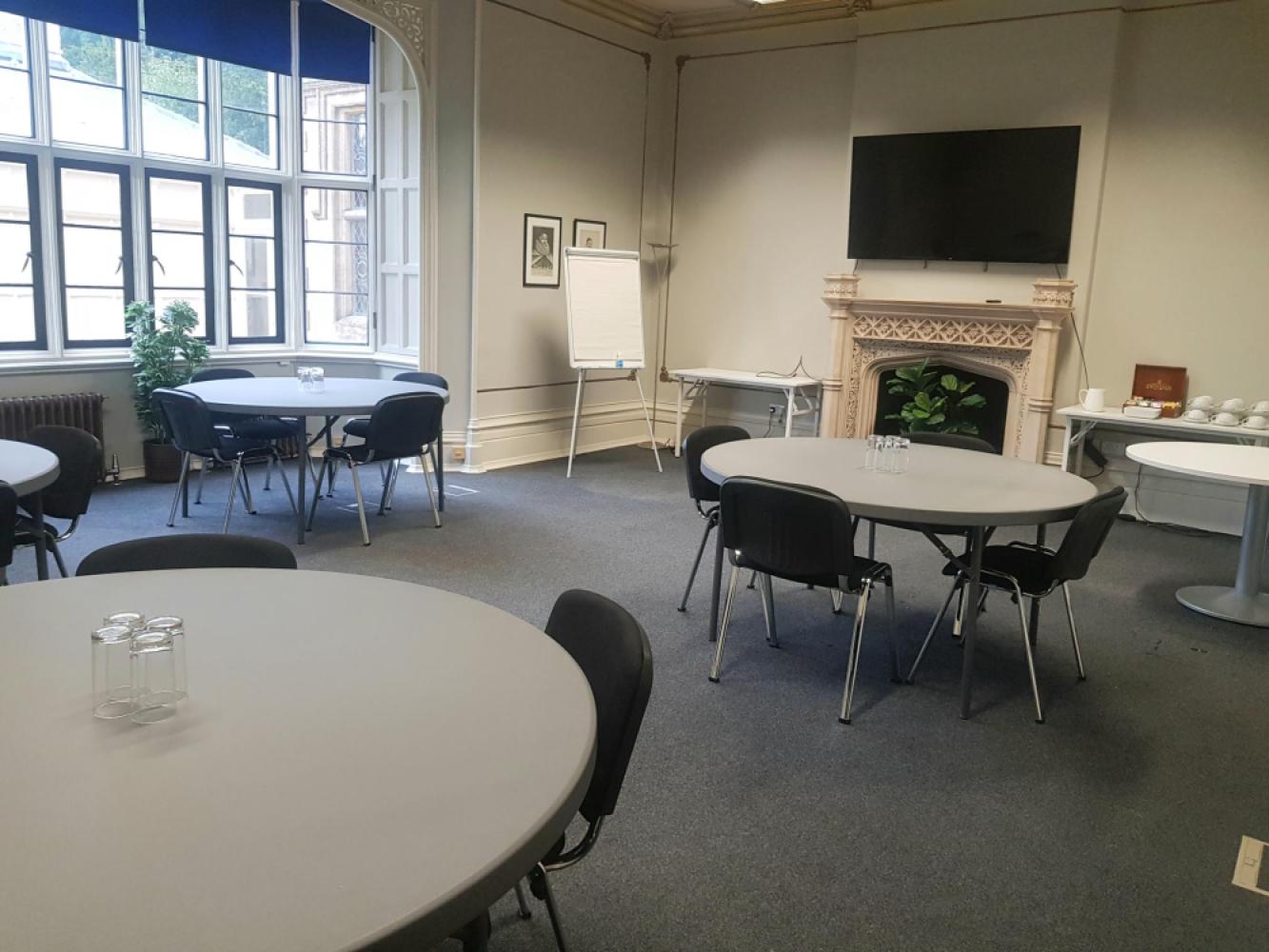 14337057-97c3-4747-8b8b-ec19adc769f9_marlboroughrm2