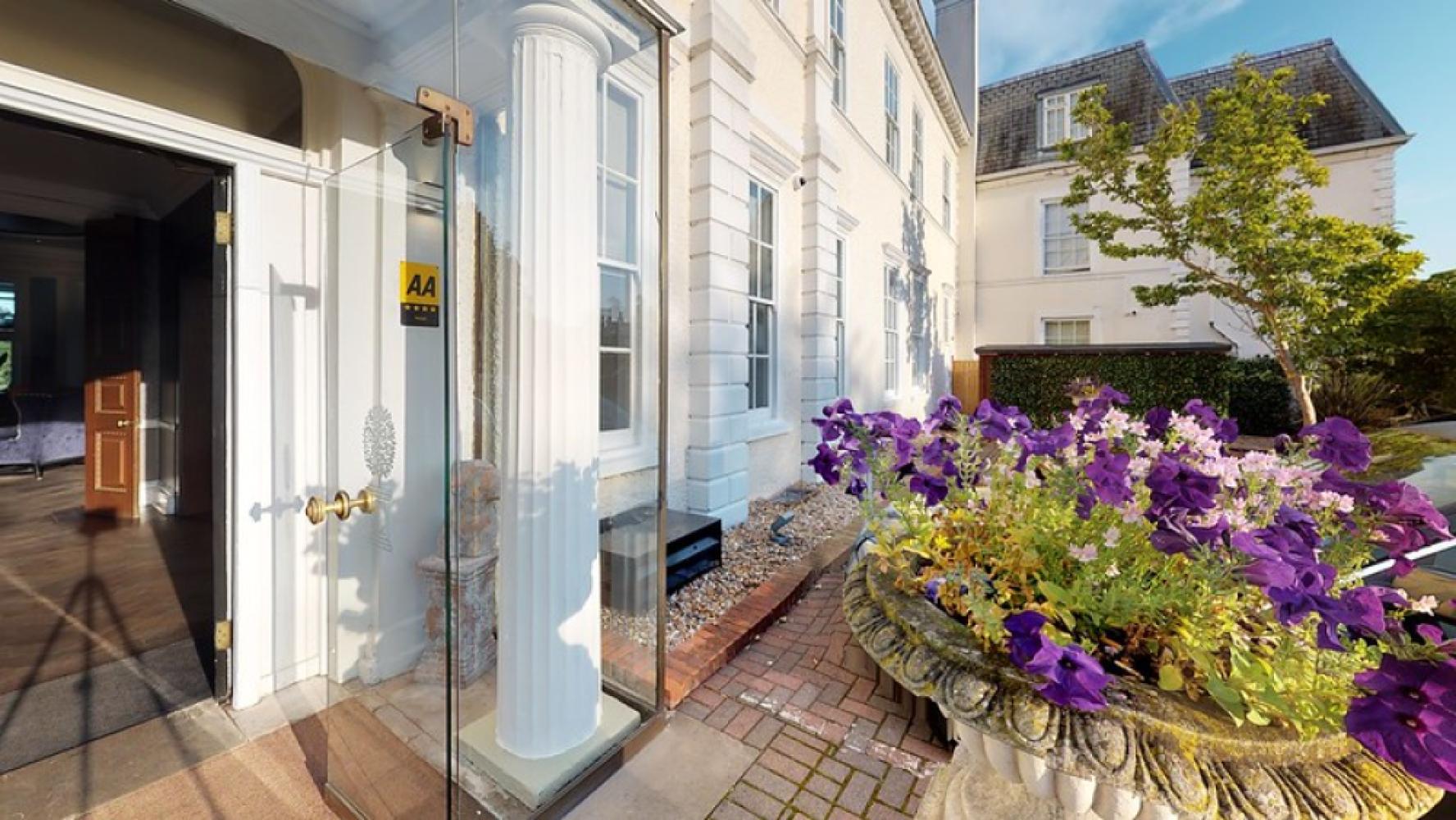 107a9eea-fcbd-421c-86f9-1284a7668368