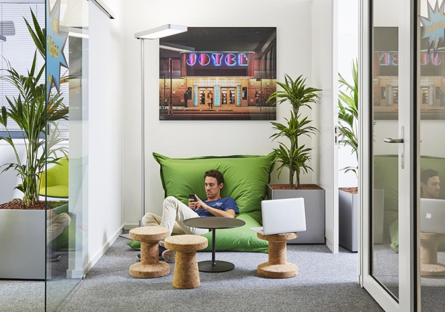 6a9398a2-7a85-4126-8f05-18a6585c77fa