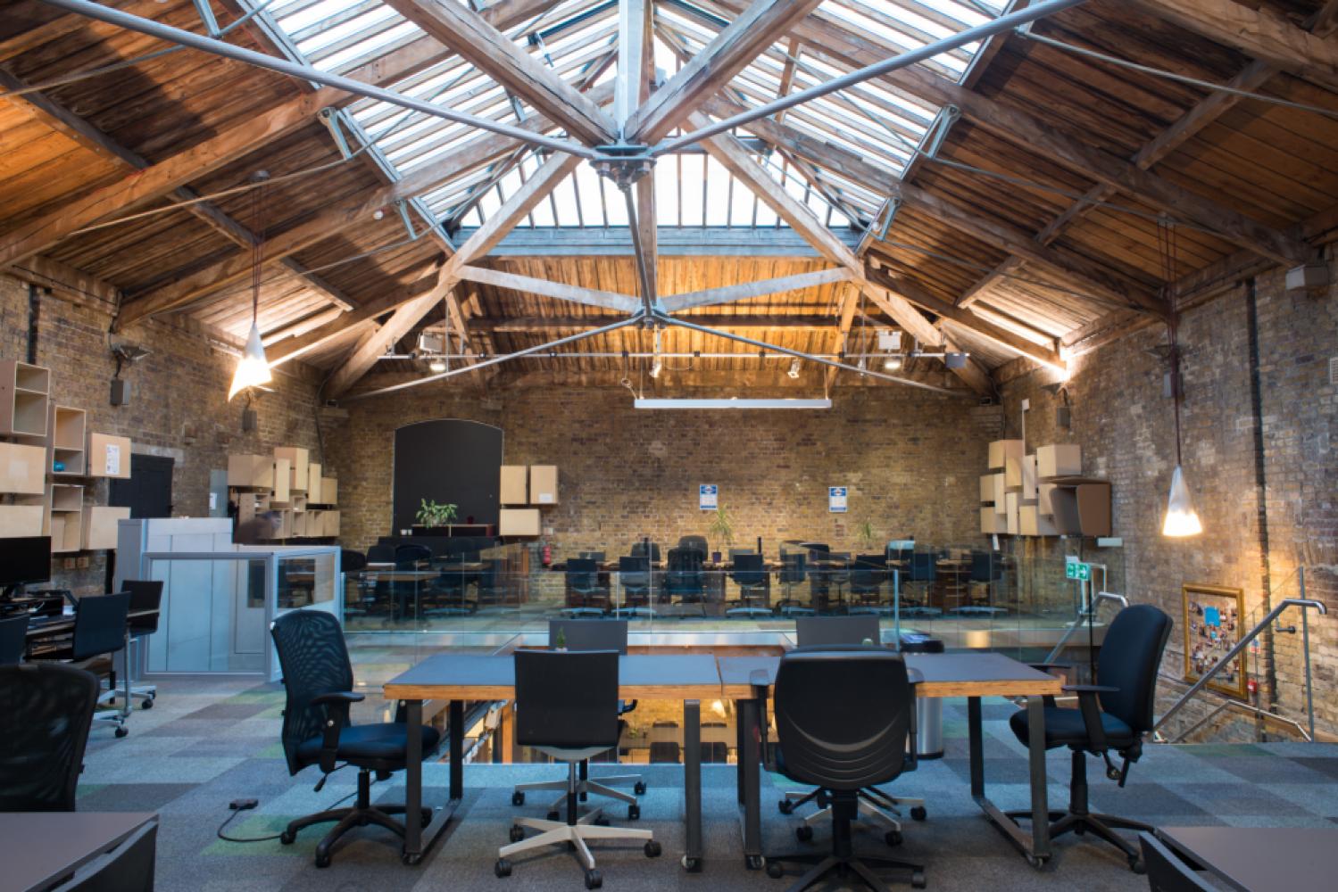 a36eb9ac-8401-4c3a-a6d8-d6f185b07b76_chris-king-photography_impact-hub-kx-17