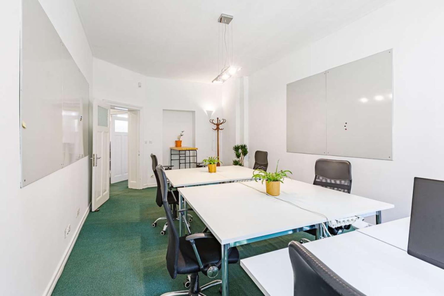 b1659fdc-ffe6-449a-b0c6-3bd62a89250djpg