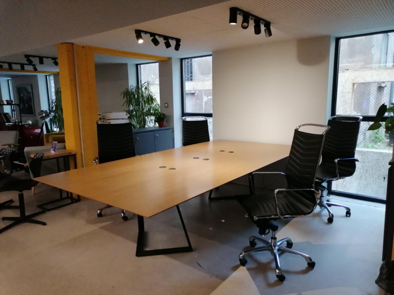 58cc7f37-f944-4e90-bb63-192280289450_конферентна_маса_1