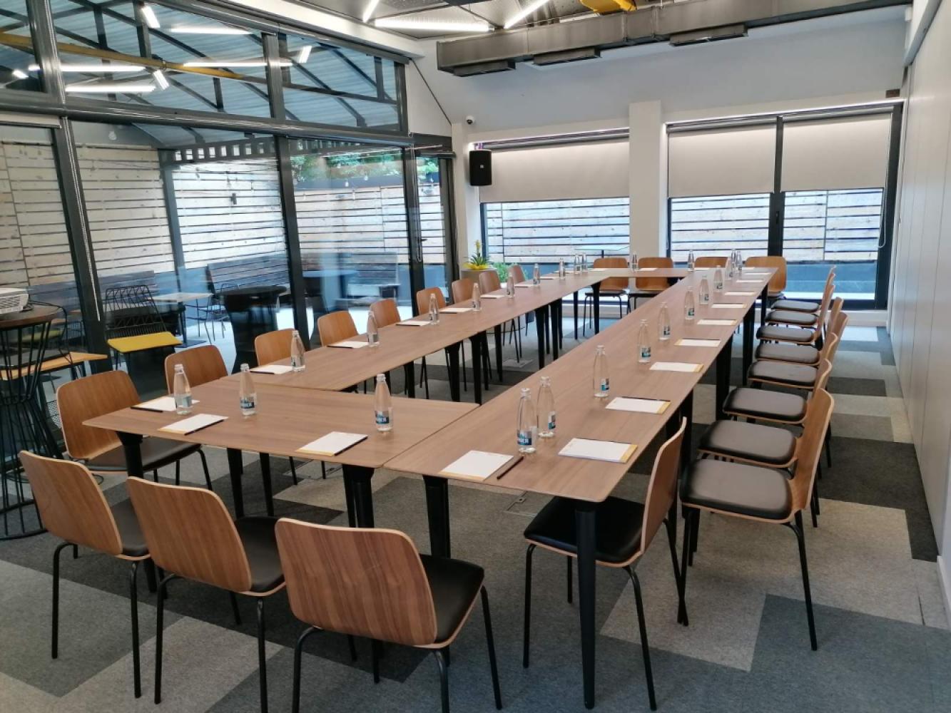 28754170-6337-43a5-b91f-ba914d9f287c_hall_1_photo_2