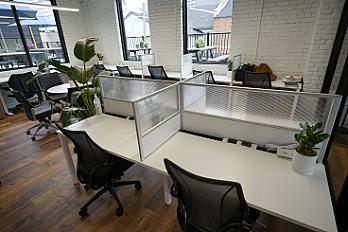 desk-0