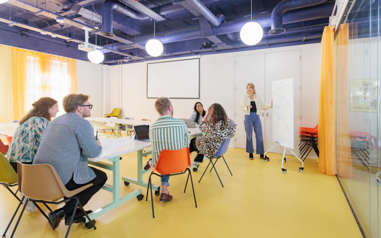 033369bf-2a0c-46af-8c71-2e1800ac3716_patchtwickenhameventspace-academy(benoîtgrogan-avignon)(2)