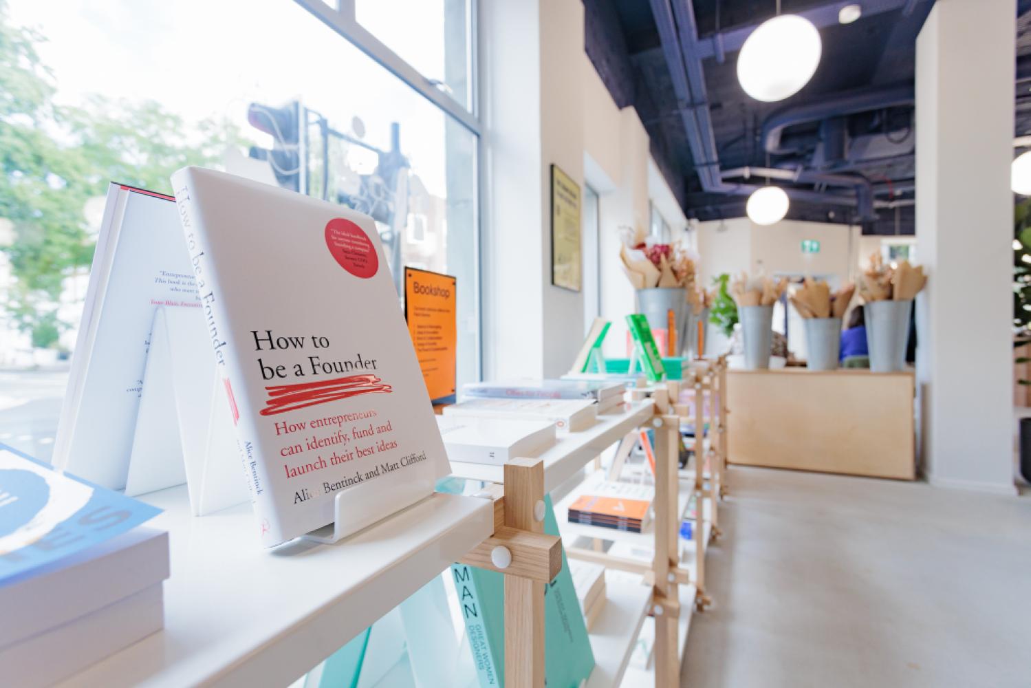 5ce1c6ea-a9e7-4fd2-b943-7dd500d61af6_patchtwickenhameventspace-market(benoîtgrogan-avignon)