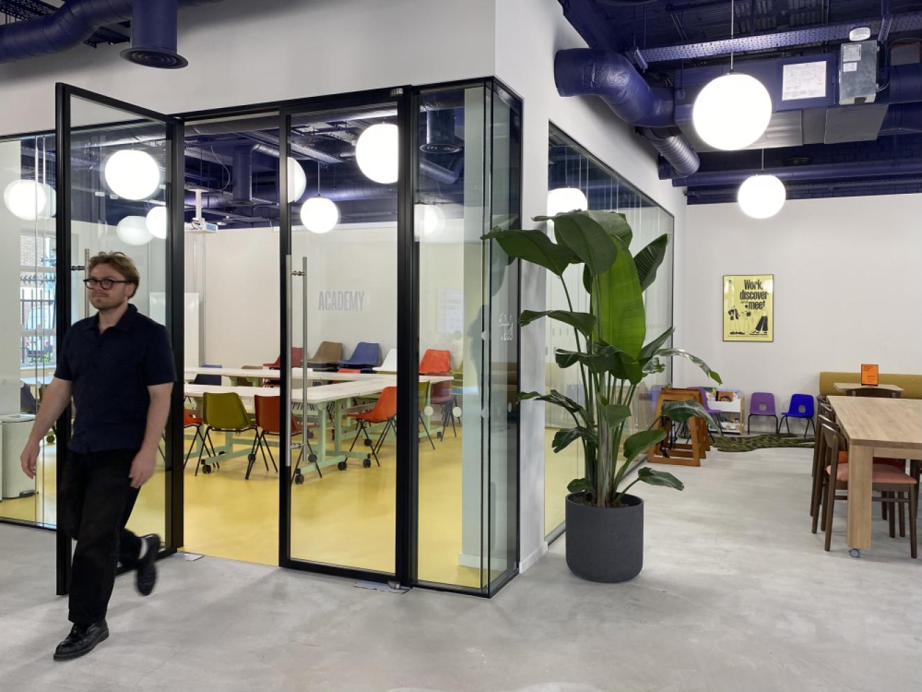 45341923-209c-4c5a-a667-ec665d93b356_patchtwickenhameventspace-academy(palomastrelitz)(unedited)(2)