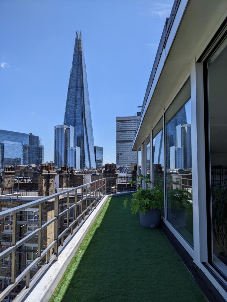 3cebf564-fcc7-42e2-bad4-493492a6aa25_menierpenthousepic018