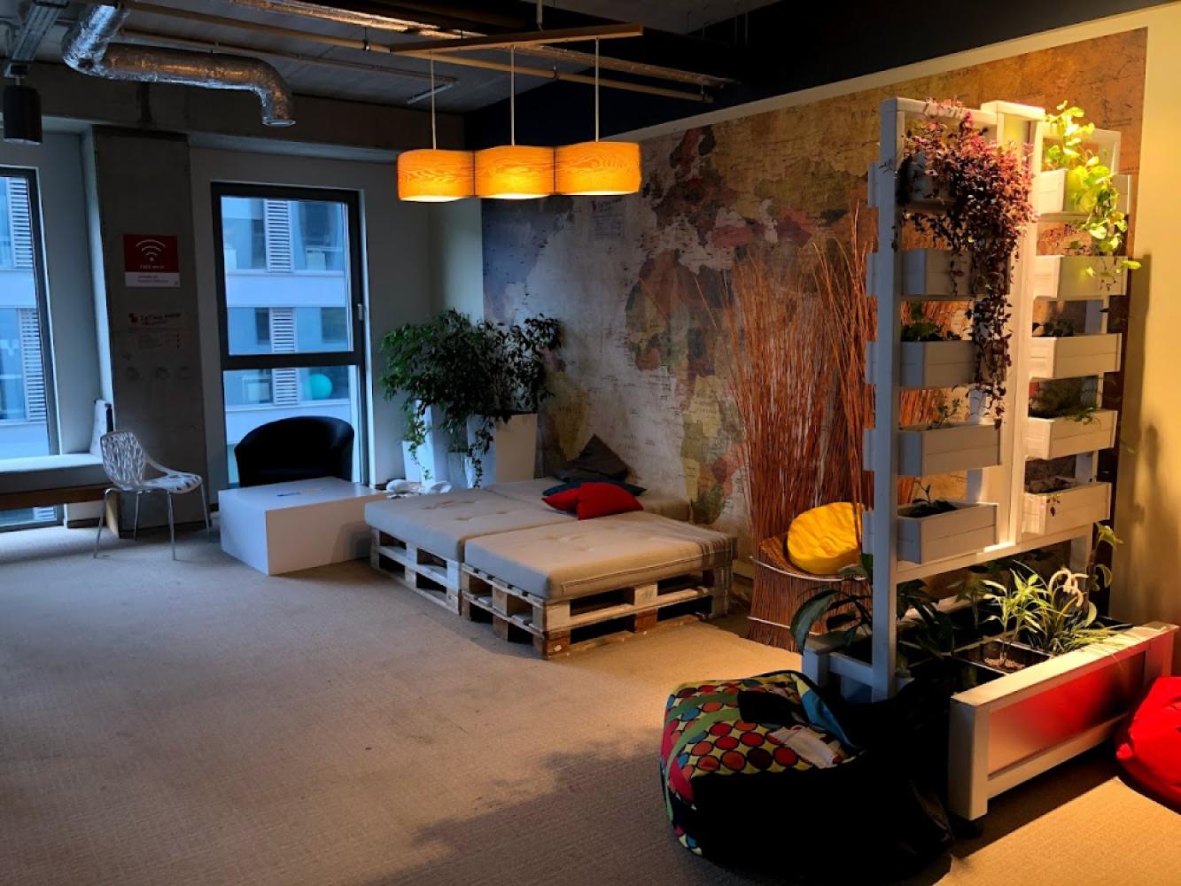 8ef98ff5-9b4c-4086-a09f-8aff70c1bda5