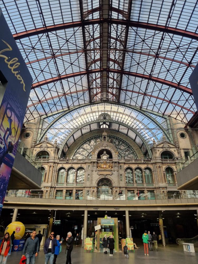 f1253a87-93be-4a81-baab-0ccb49ae5b2b