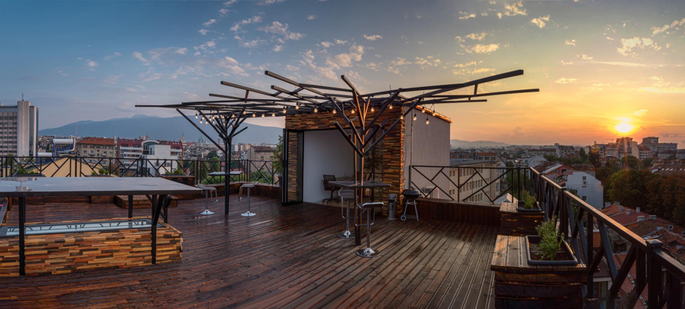 363e4aeb-a742-43f3-bc85-e8e2d8882f11_6-pano