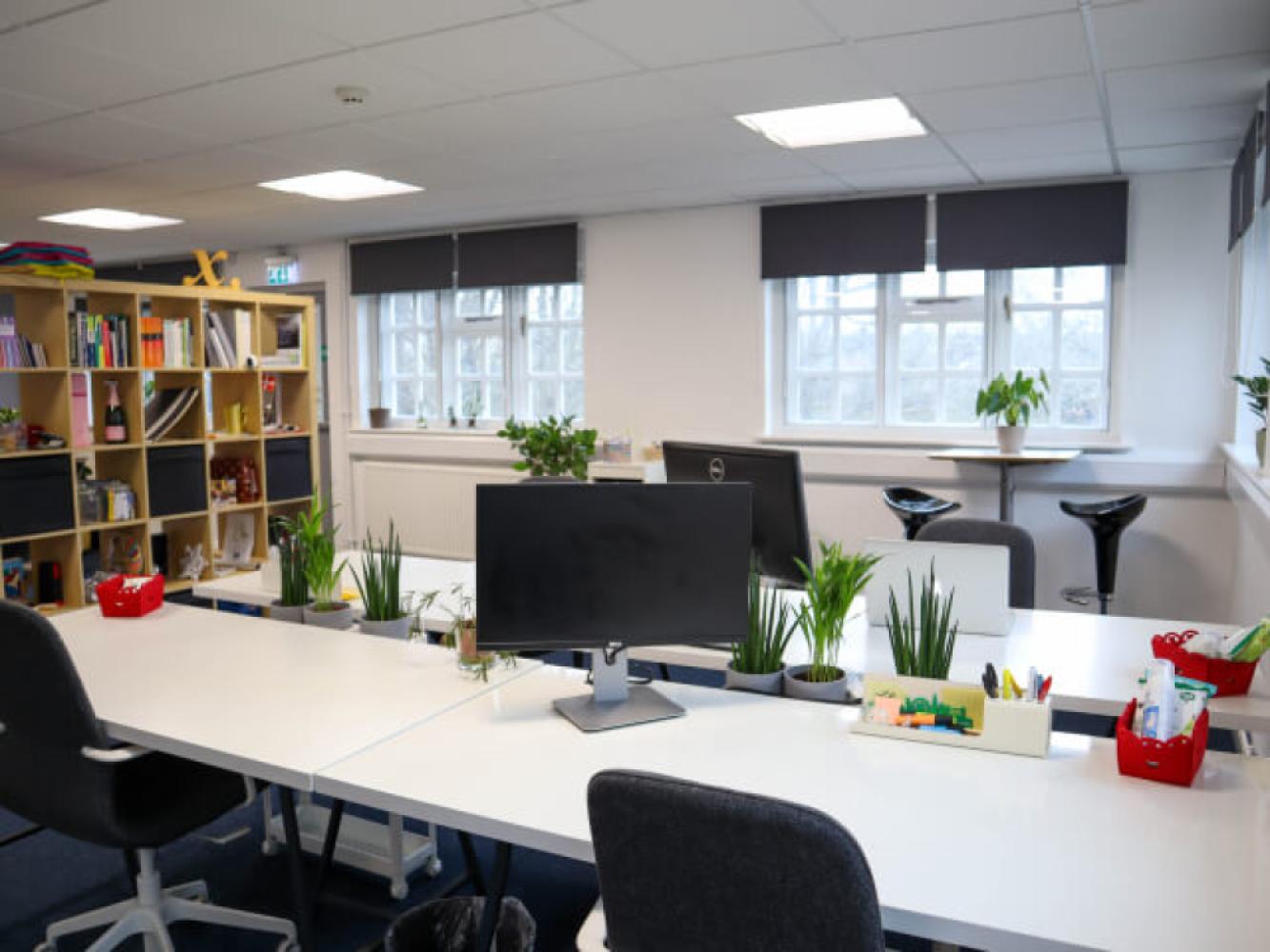 ae5d9b3a-176e-4f93-8016-832d42eb11e9_about4