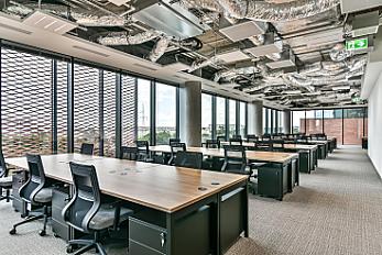 listing-collab-neon-k4j1m3