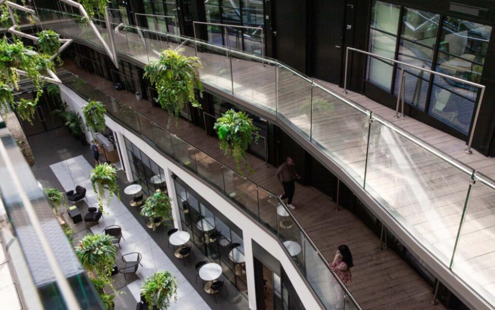 b030d39e-30f9-4b4a-99f0-266b39e46930