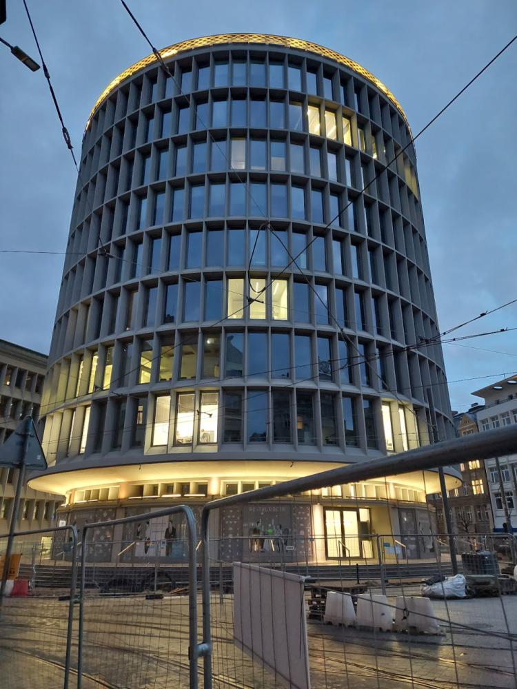 b826786c-d87a-4921-b170-fa73546e2c60