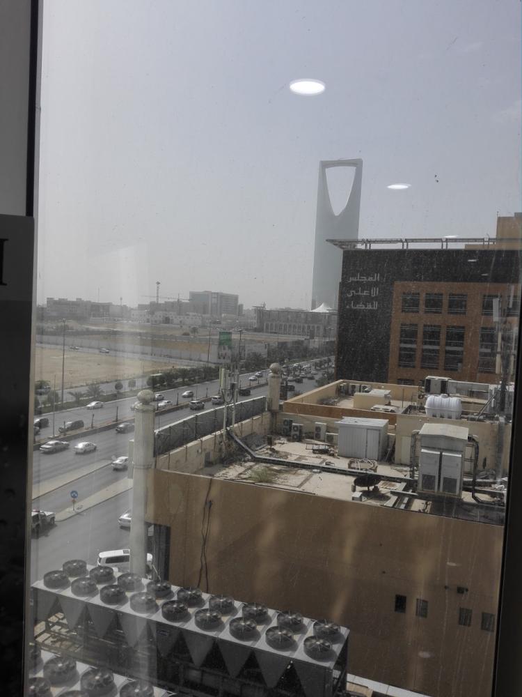 375efb75-a324-4463-82b8-03a56e3e2d3d