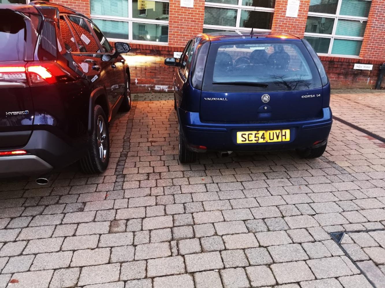 e09af204-9d17-4ecc-b811-54911643a181