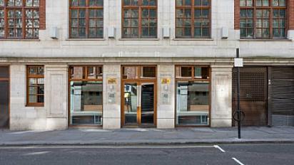 listing-london-piccadilly-circus-piges1-quote