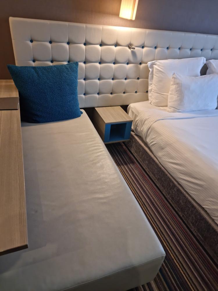 b9afd277-c9e5-4f16-914e-171e6203fbc2