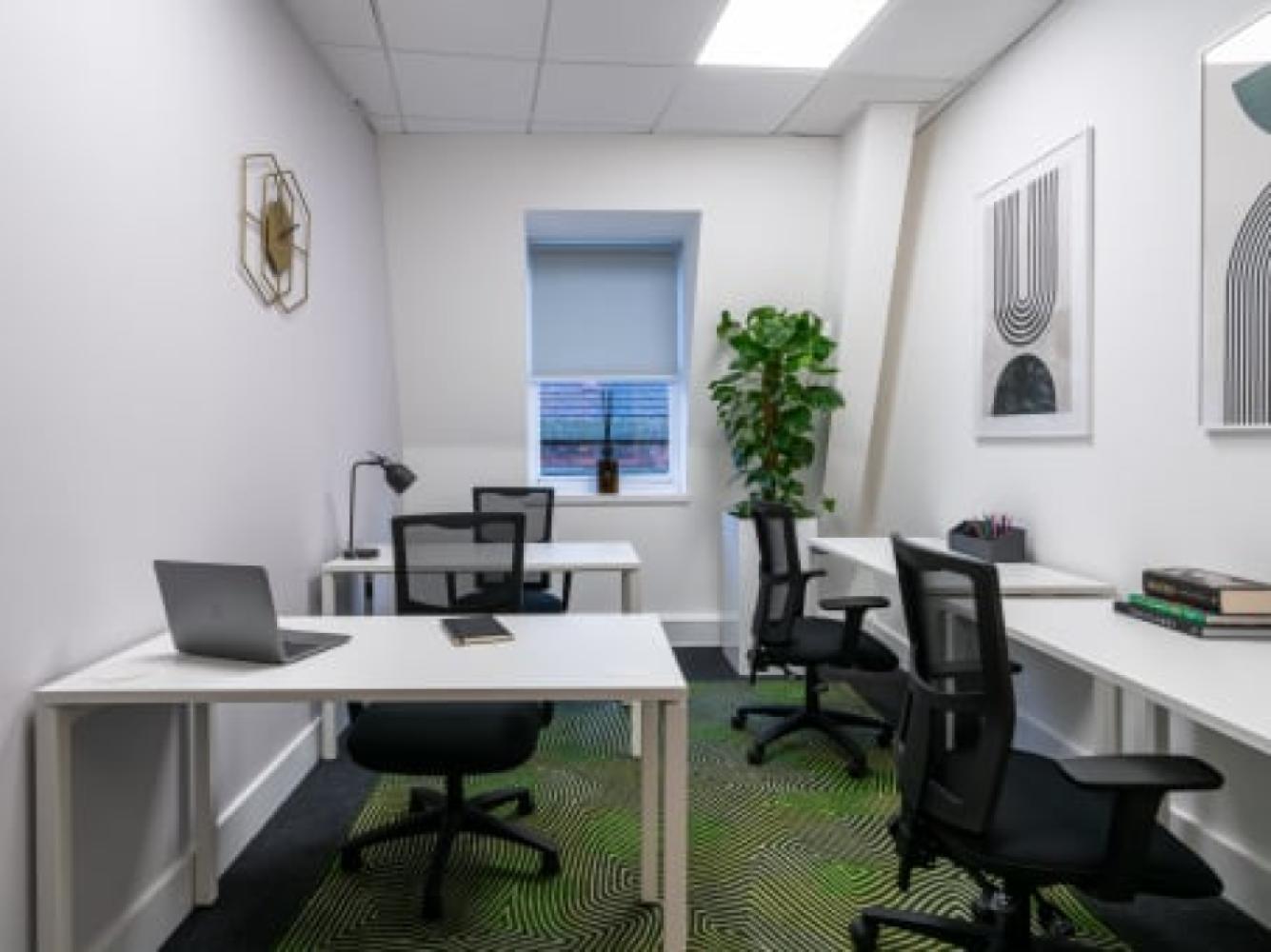 f1046282-e8a8-4c52-8ba9-66ca2fee573f