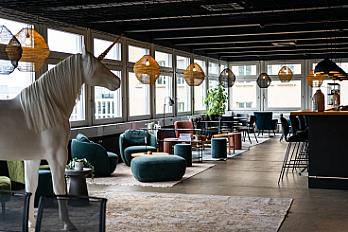Liquid Lounge-2