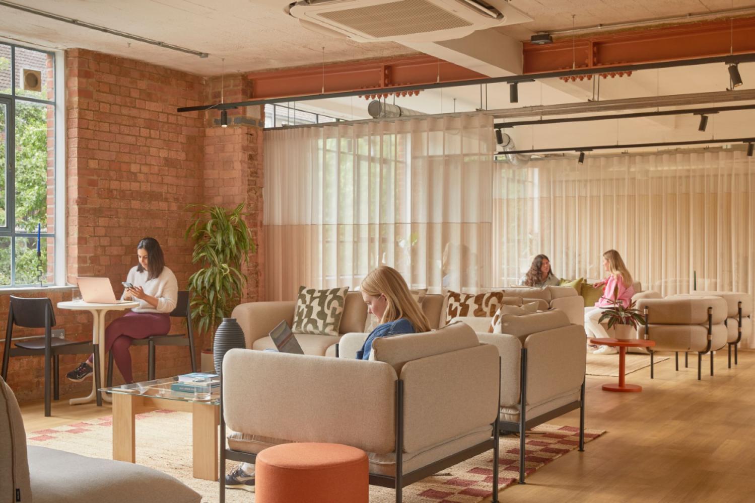 8073010f-7fb6-4d92-a0b4-4834bae00c18_whatsappimage2024-05-31at15.27.28