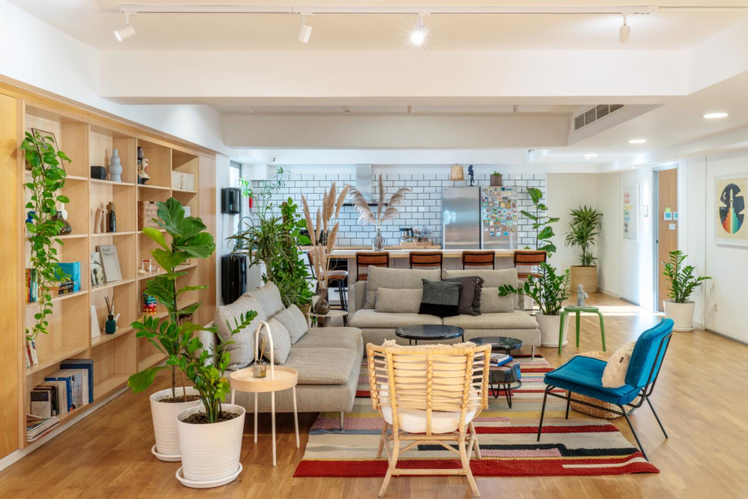 639714a2-9043-4ec9-a61f-8c25cc73735c_businesslounge