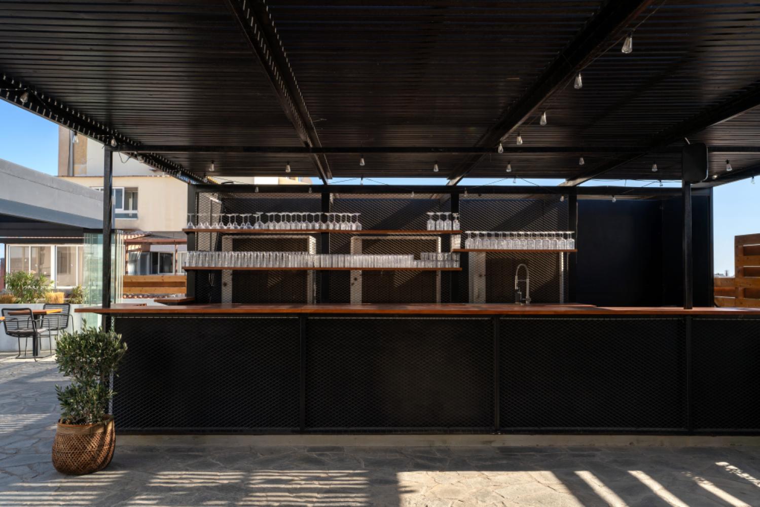 110ca02e-25f6-4848-9d1a-d1b301918e3f_bar