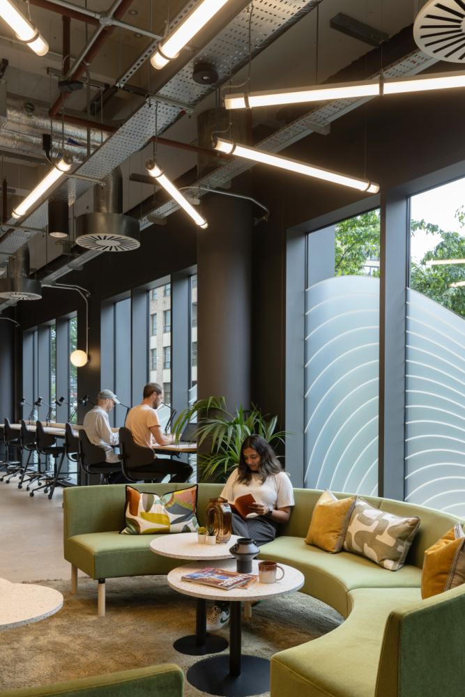 22544cc7-7738-4bff-a752-daf3c6aea108_rachelferriman-1-triton-square-025