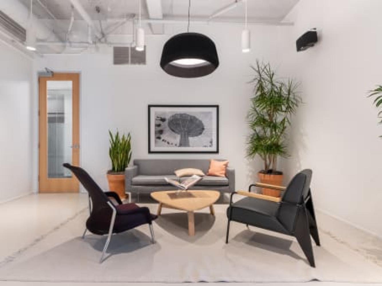 3717f957-5d38-4573-9861-2561ed60a7a7