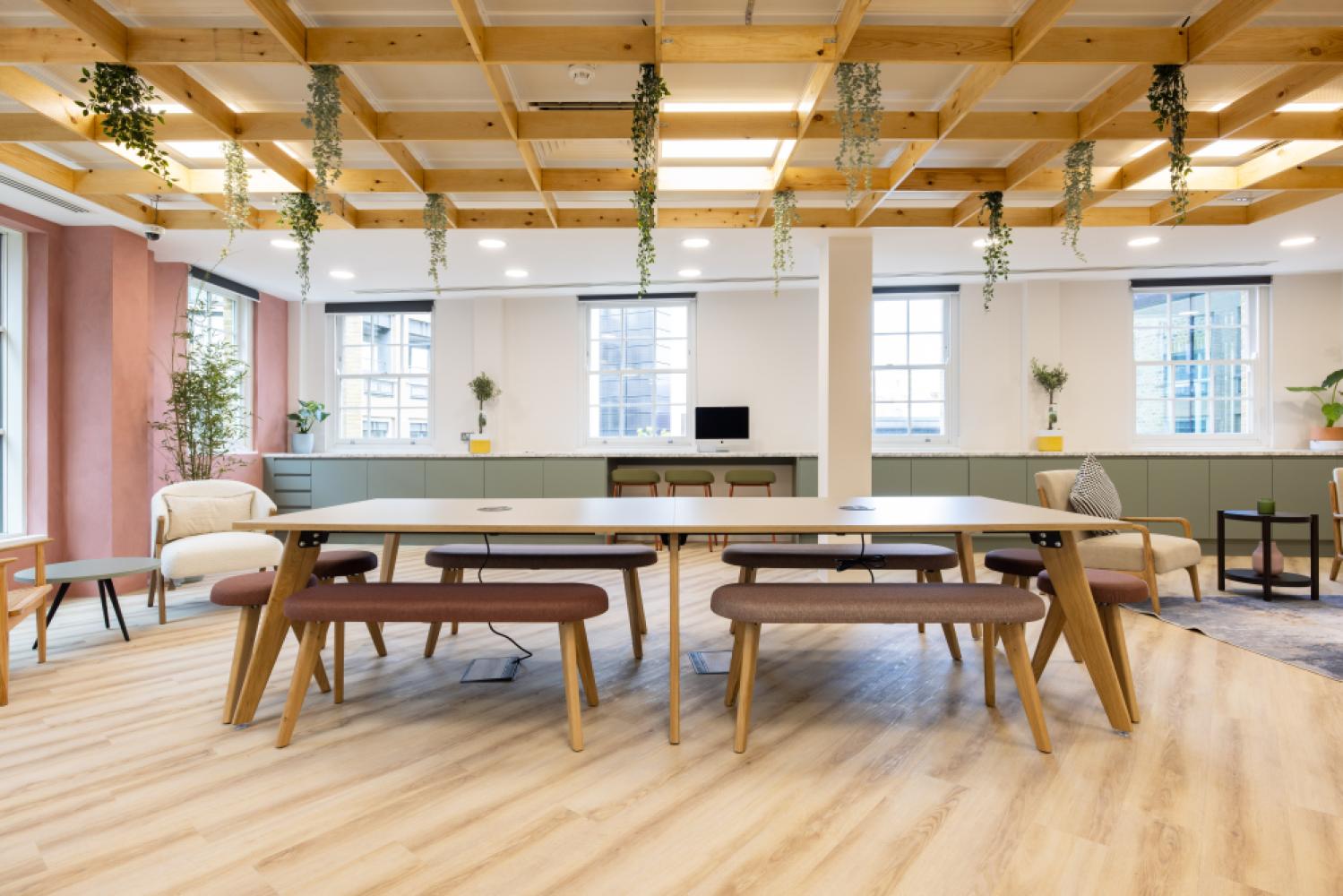 677c34d6-1e78-4300-b181-857e018884f9_11slingsbyplaceentrance