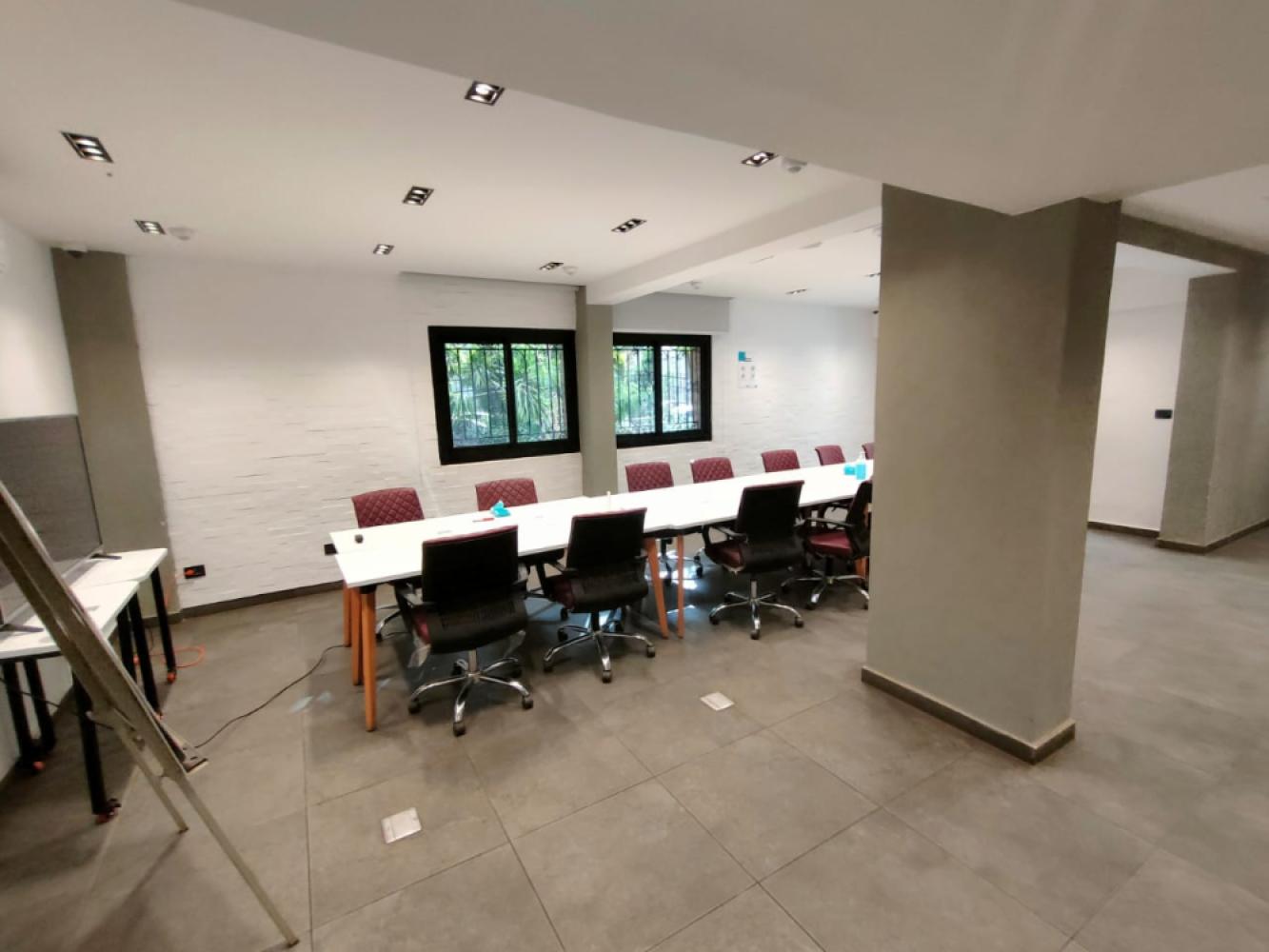 f6598e14-106a-44f8-95fe-36171a0b6a4c_trainingroom1(1)