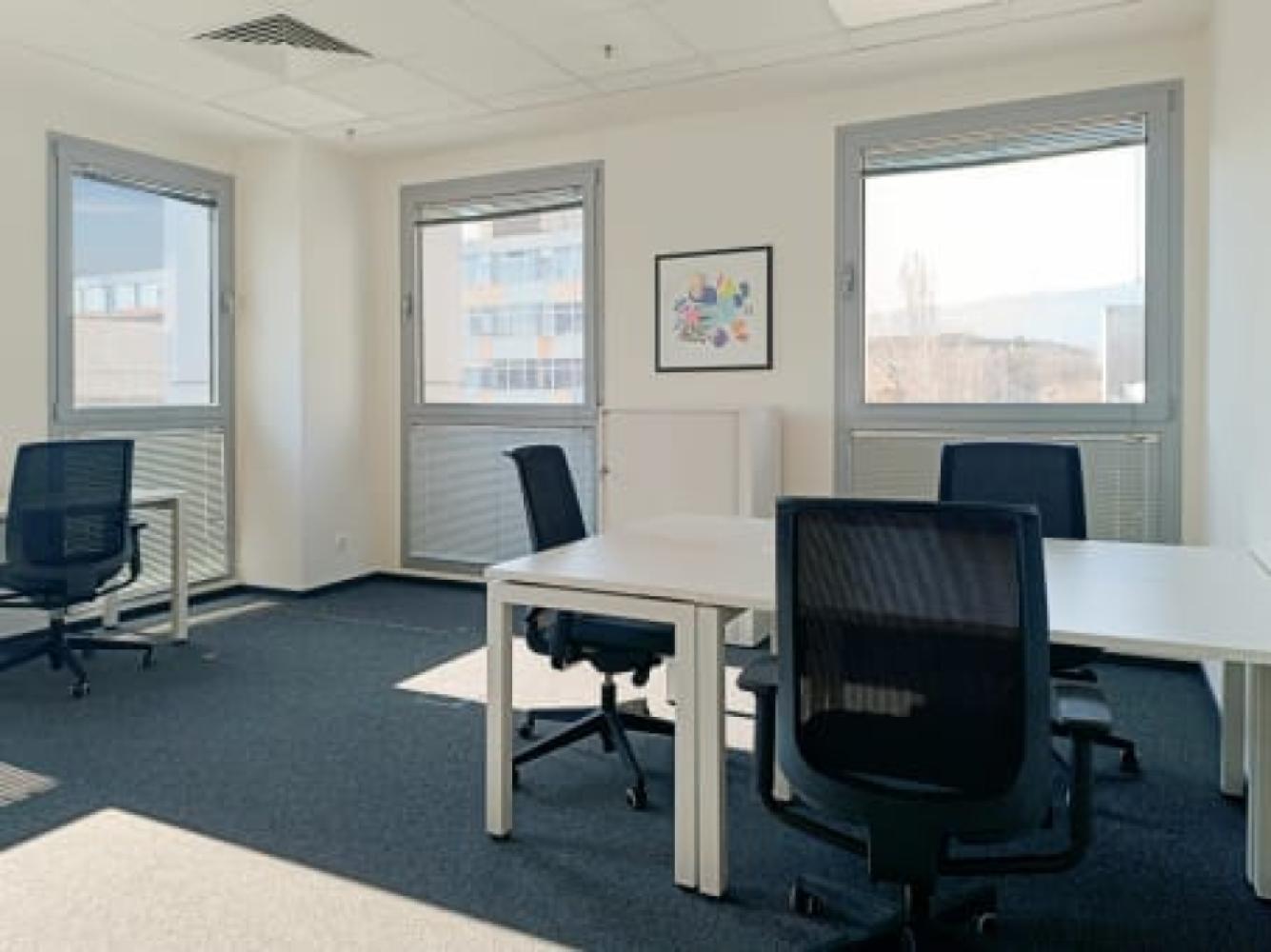 123005d5-ee68-43f8-92c4-3a98e10eefd1