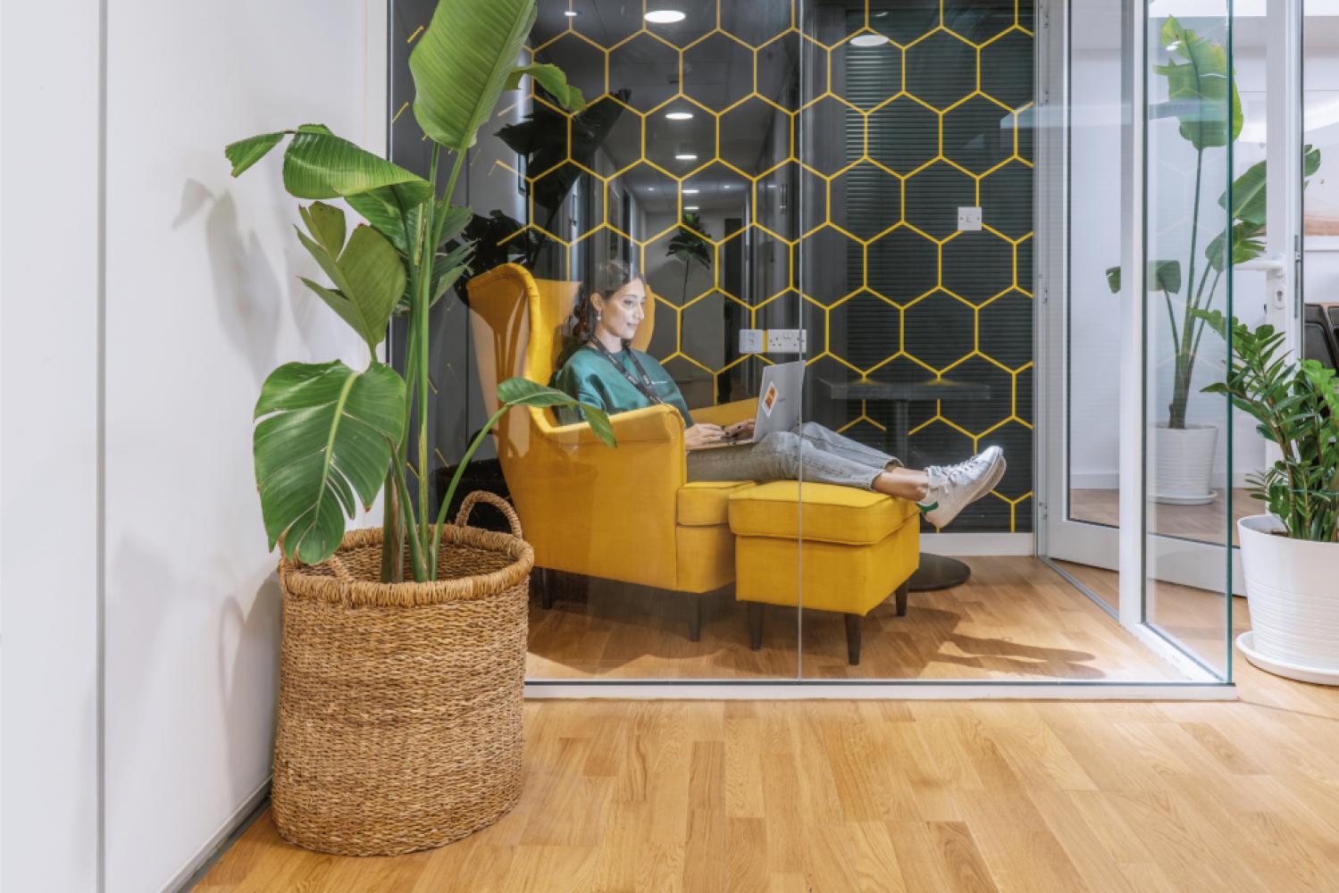 6eb61e6b-2cfd-4e1a-8602-ce55935289cd_skype-room