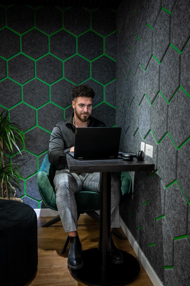 d16791f4-1218-4ccc-80dd-b708600fcd6a_dsc_084