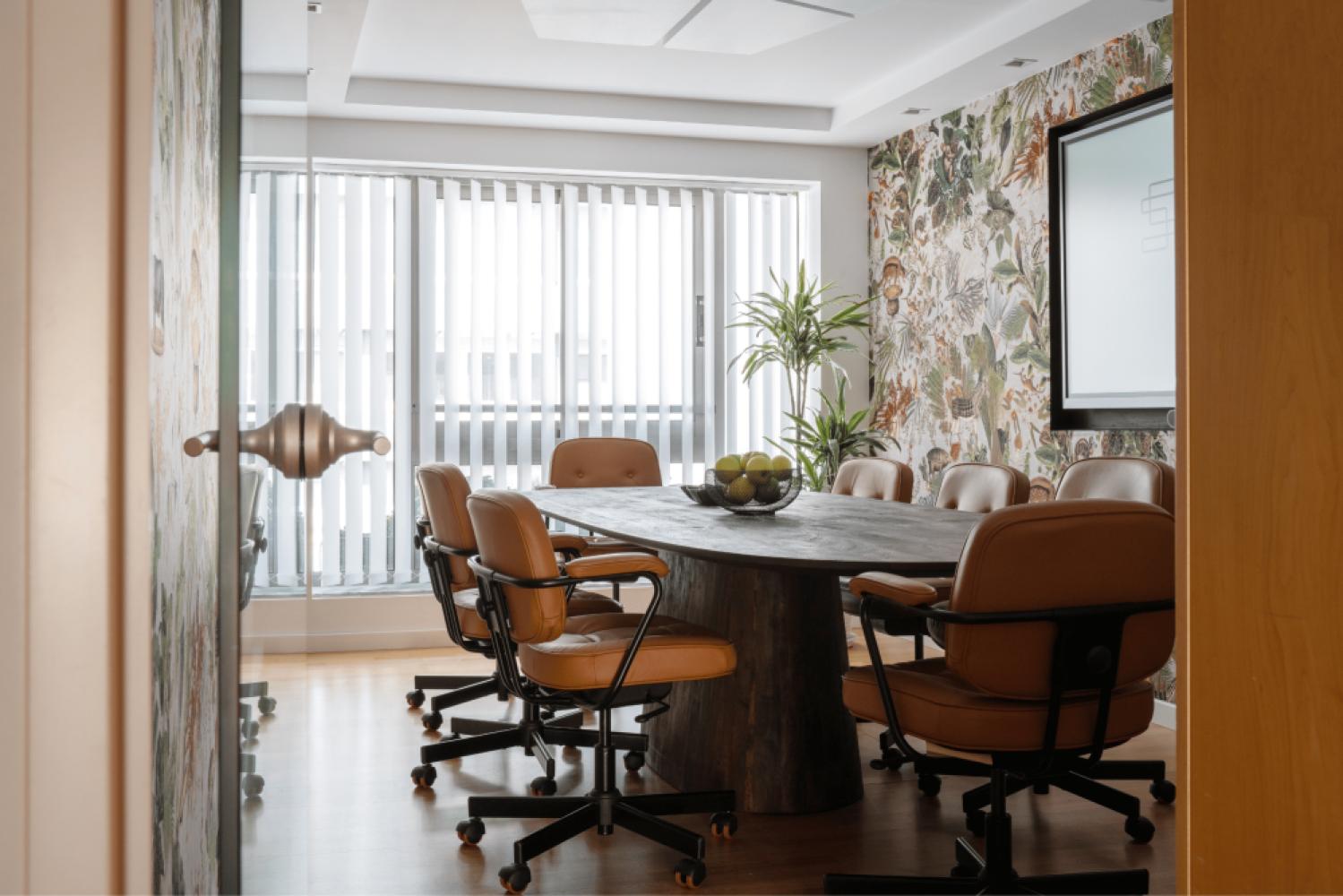 d090e376-dab8-4cb3-9a4e-13414de1cde0_executive-board-room(2)