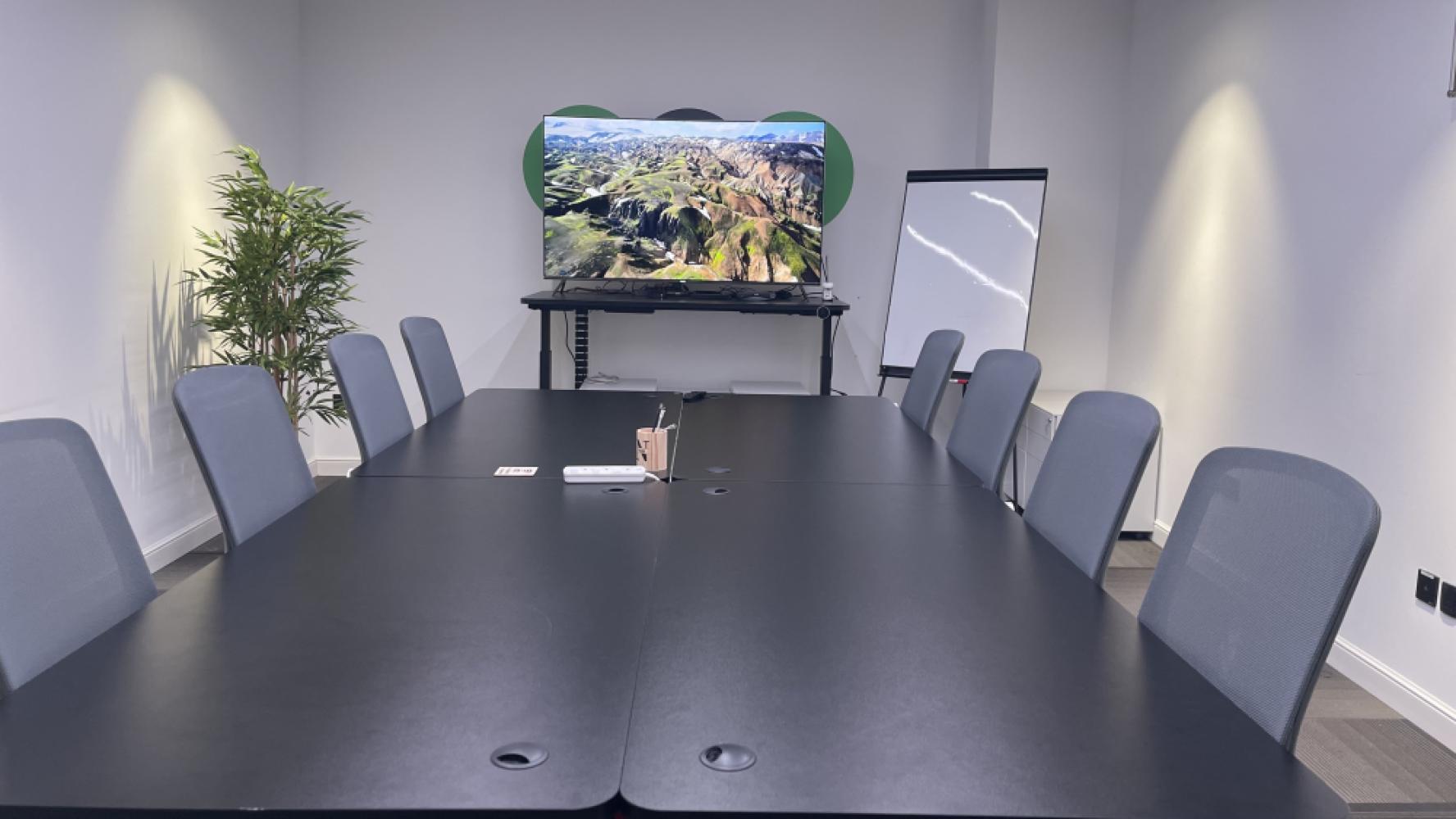 4523f3c8-ed58-4c7b-9702-04005c589ac1_meetingroom2