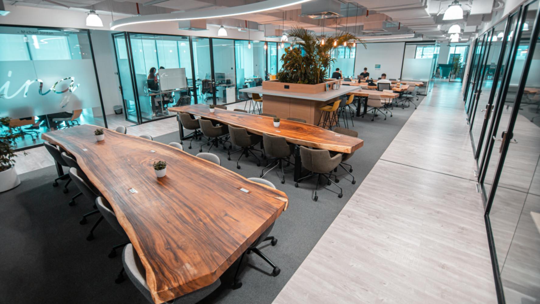 74d6d8fc-c2c5-4bcb-8436-573b8b1a83bd_coworkingmiddlesection3