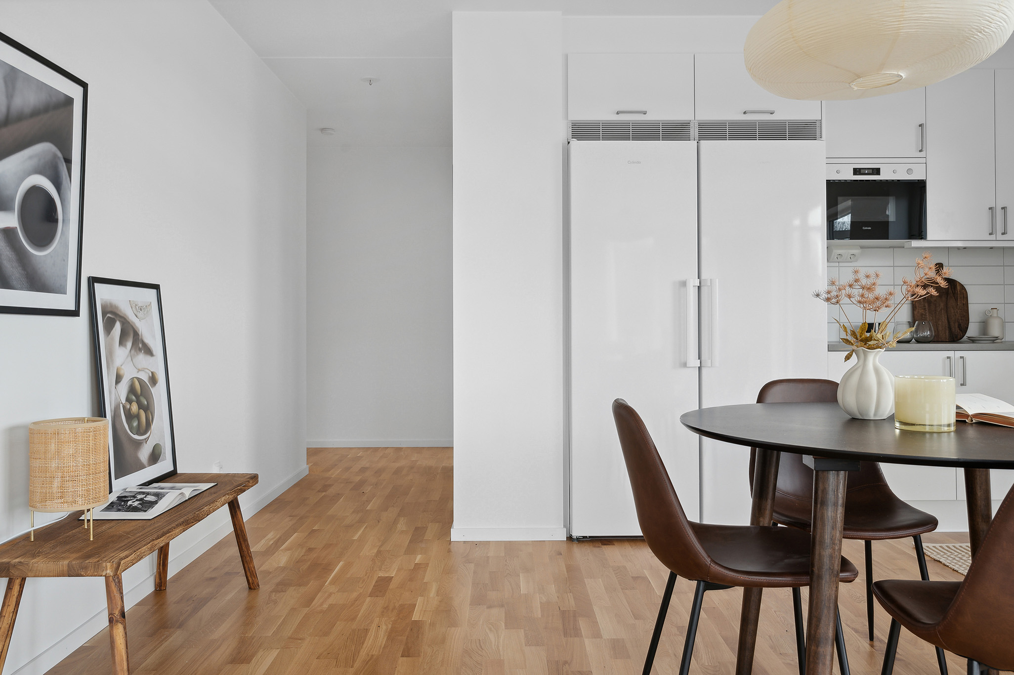 Bild av köket i VéloCity med modern inredning, Serneke Bostad.