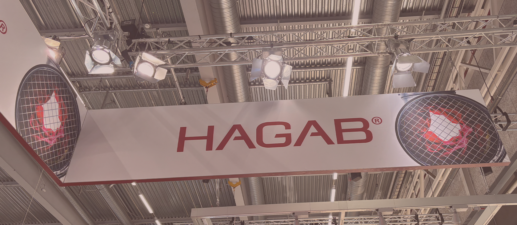 Skylt Hagab på mässan Nordbygg